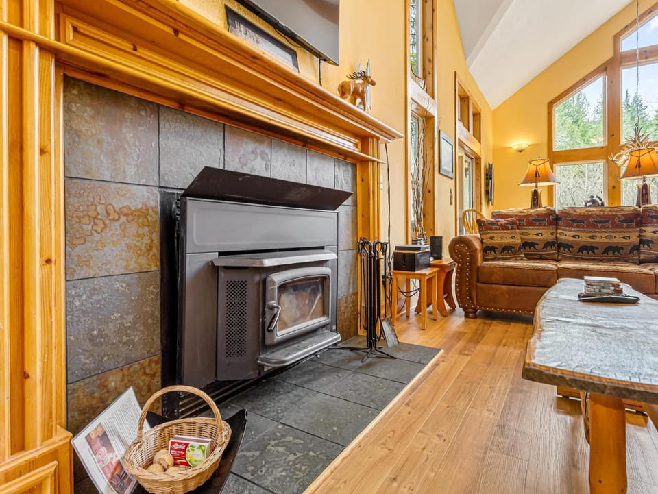 Rapid River Retreat - Meredith Lodging House in Mount Hood Village