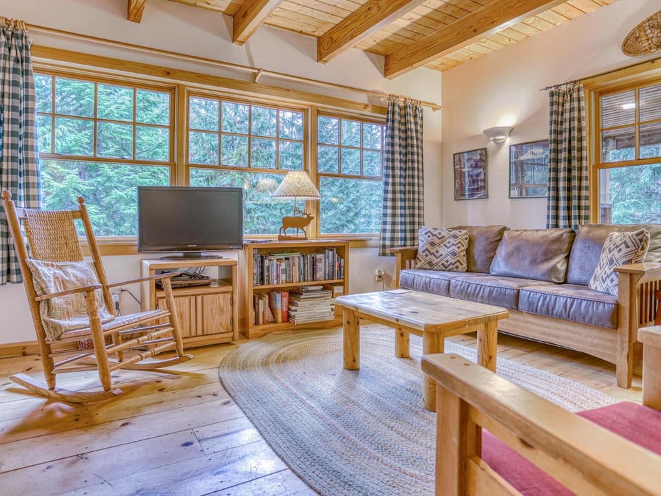 Marshall Cabin - Meredith Lodging Cabin in Clackamas County