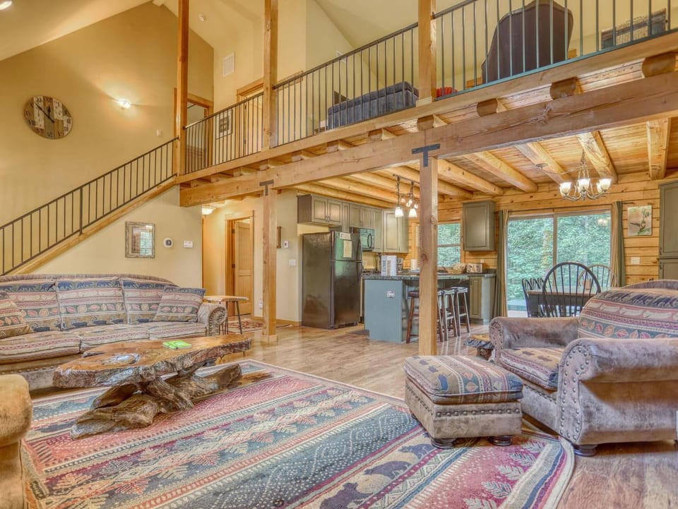 Zigzag Mountain Lodge - Meredith Lodging House in Mount Hood Village