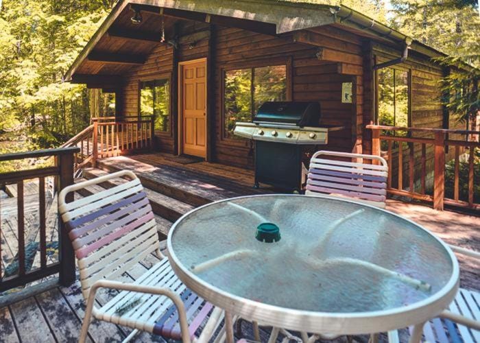 Moondance Cabin - Meredith Lodging Cabin in Mount Hood Village