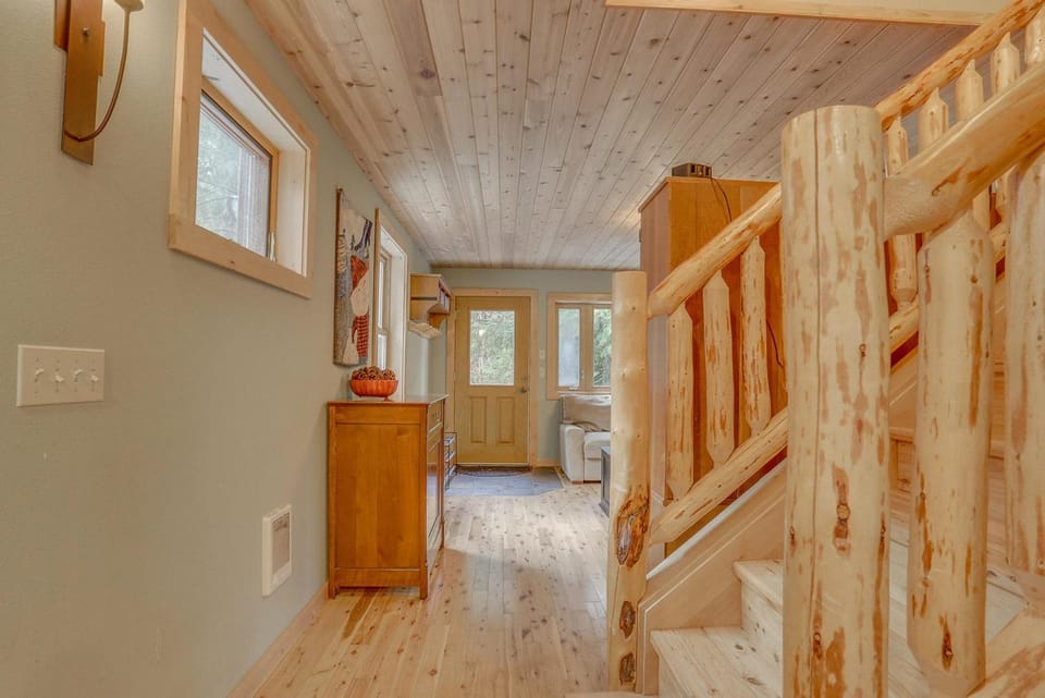 River Breeze Chalet - Meredith Lodging House in Mount Hood Village