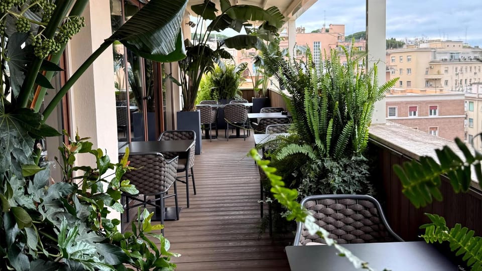 Property building, Restaurant/places to eat, Balcony/Terrace, Lunch, Dinner