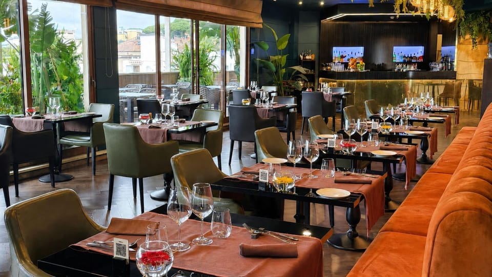 Restaurant/places to eat, Food, Meals, Lunch, Dinner