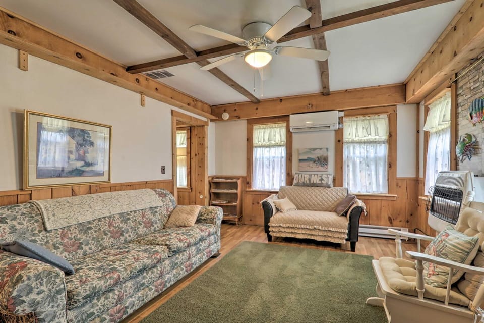 Charming Family-Friendly Getaway in Sandwich! House in Bourne