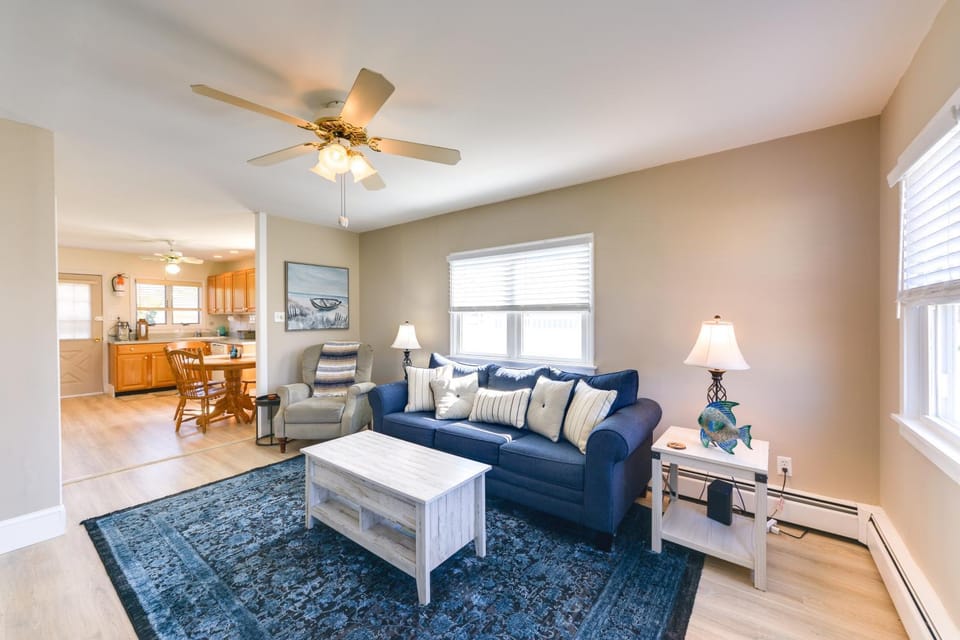 Cozy Villas Cottage w/ Deck, 1/2 Block to Beach! House in Lower Township