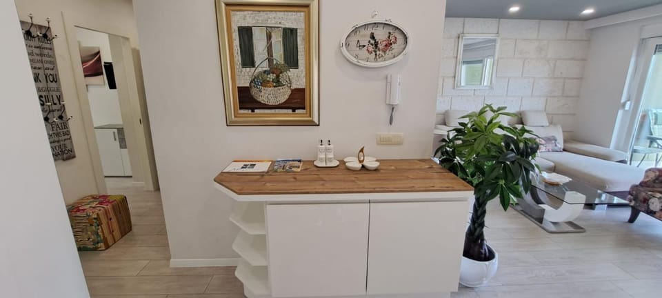 "Modern apartment Matutu" - parking is in the garage Apartment in Makarska