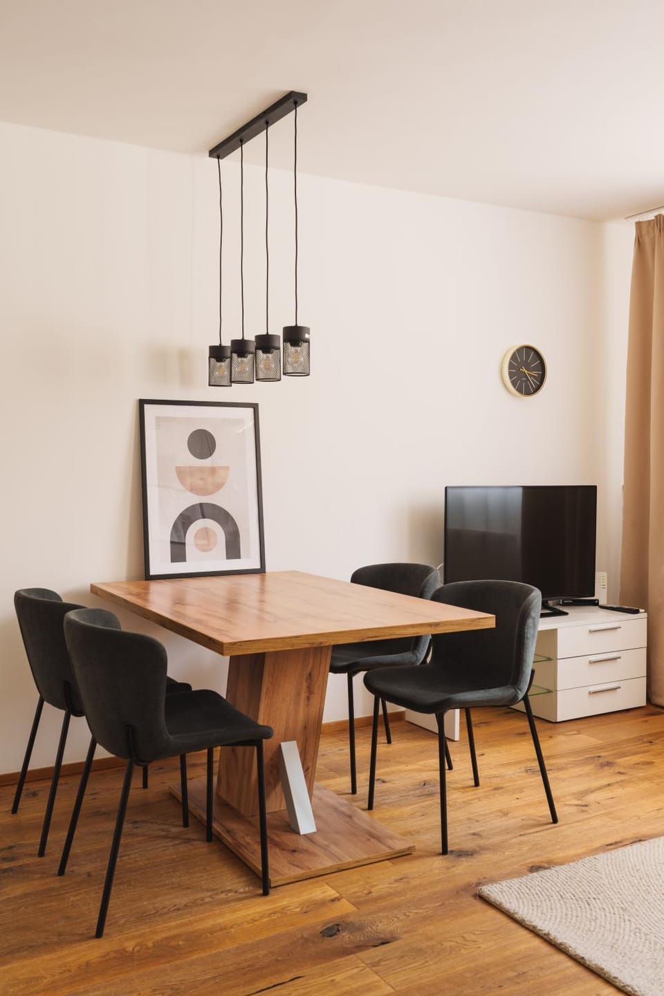 TV and multimedia, Living room, Dining area
