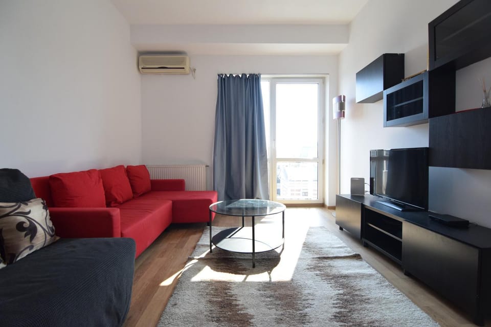 University Square - View of City Apartment in Bucharest