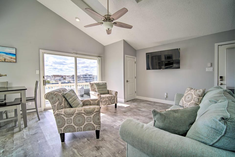 Condo w/ Bay Views ~ 5 Mi to Atlantic City! House in Brigantine