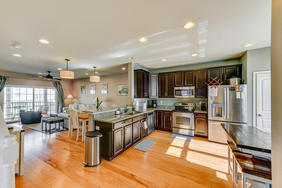 2 Mi to Beach: Townhome w/ Breezy Balcony! House in Rehoboth Beach