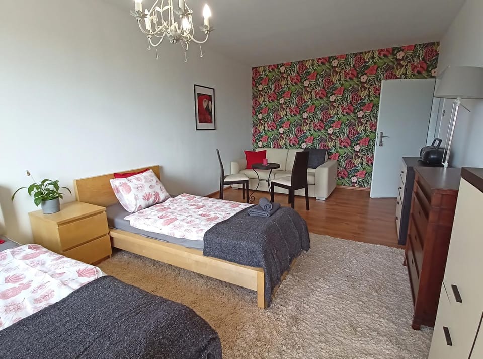 Przytulny pokój blisko autostrady S3 i 6 min od Rynku Vacation rental in Lower Silesian Voivodeship
