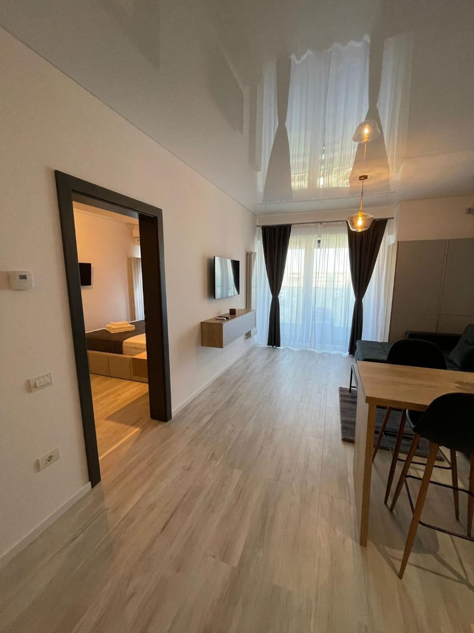 Communal lounge/ TV room, TV and multimedia, Balcony/Terrace, Living room, Dining area