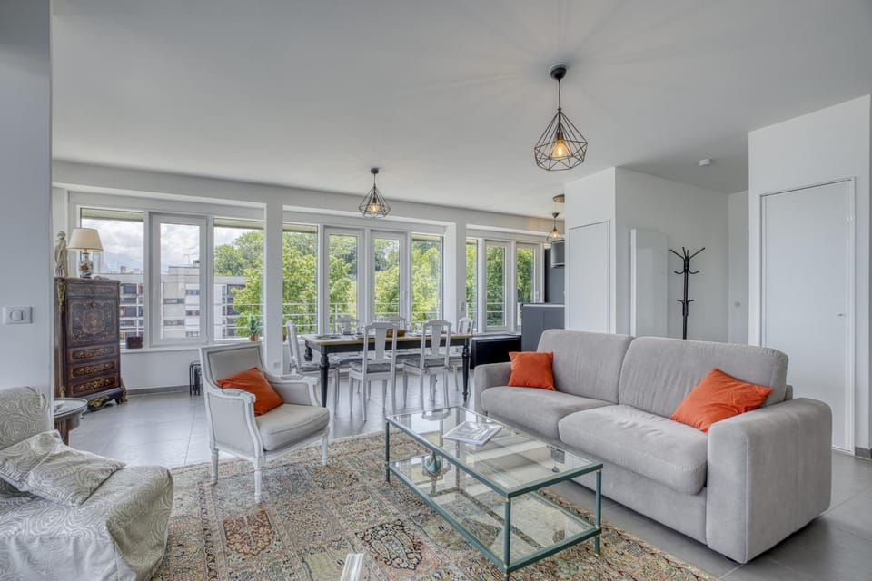 Communal lounge/ TV room, Living room