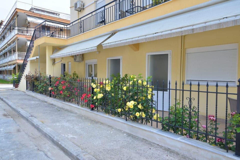 Property building, Facade/entrance