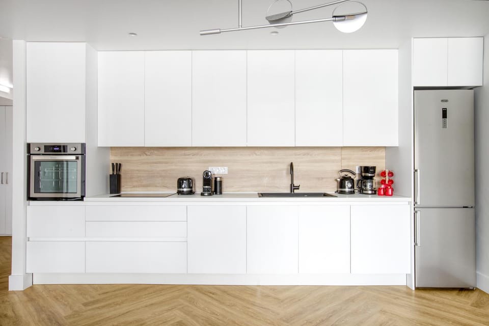 Coffee/tea facilities, dishwasher, minibar, pet friendly, stove, toaster, washing machine, kitchen