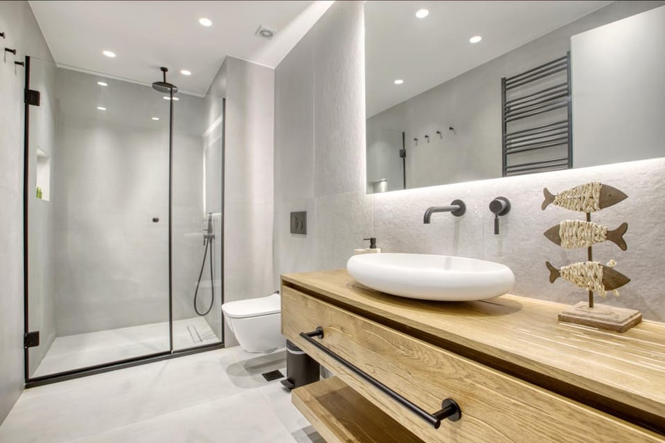Shower, Toilet, Bathroom, Decorative detail, internet, towels