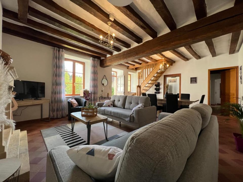 TV and multimedia, Living room, Seating area