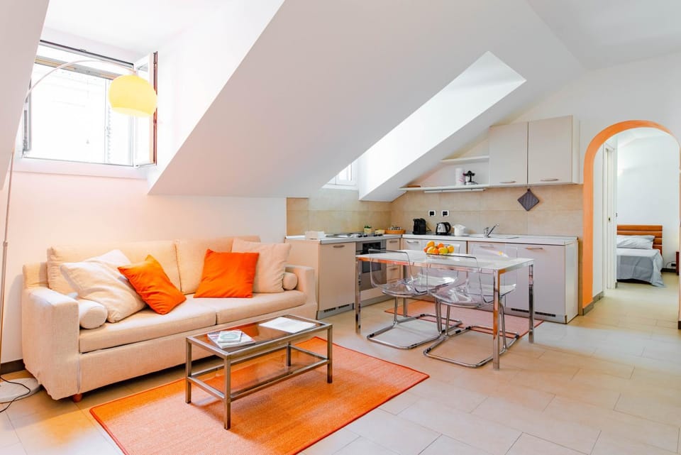 Living room, Dining area, kitchen