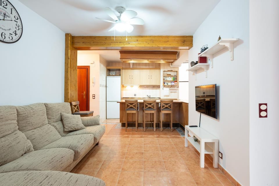 Sunny harbor house Vacation rental in Malaga