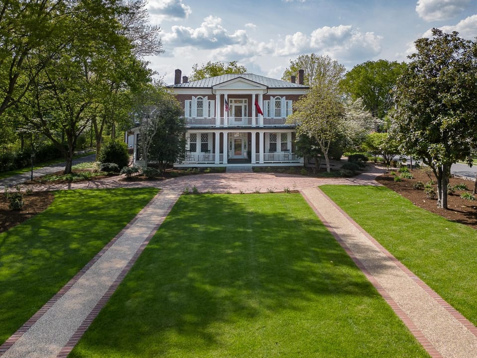 Stonegate Bed and Breakfast in Lexington