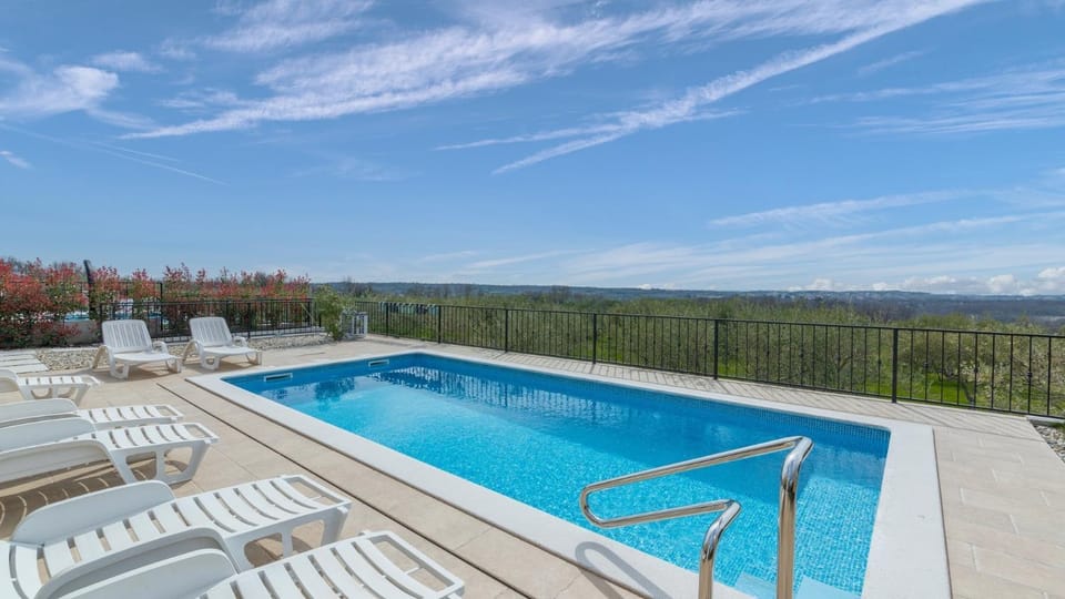 Sea view, Swimming pool