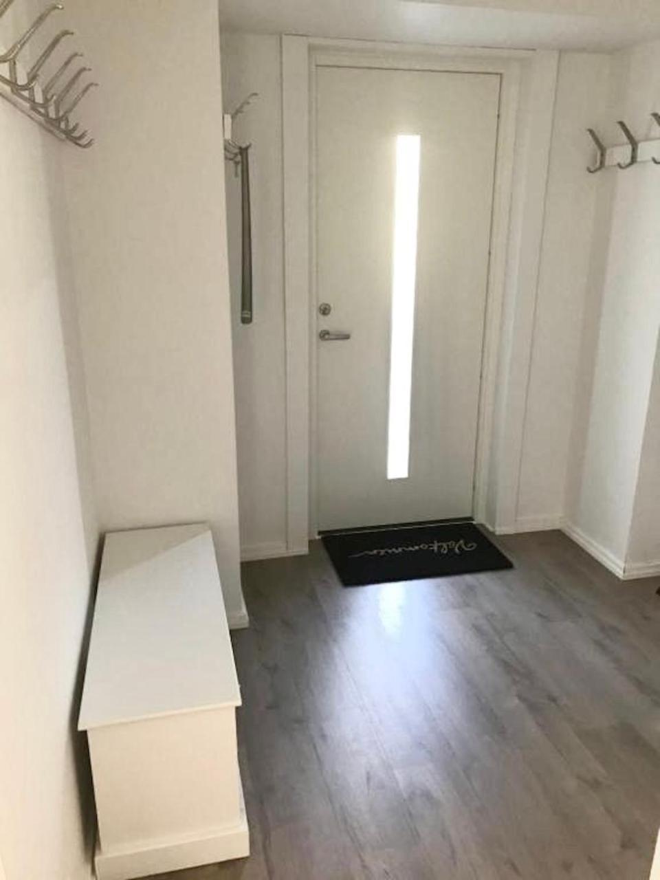 Facade/entrance, wardrobe