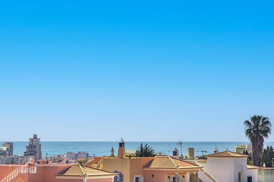 Casa Jacadi Luxury Villa, Private Pool, Rooftop terrace with sea View! House in Porches