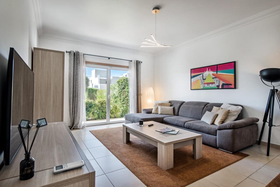 Casa Jacadi Luxury Villa, Private Pool, Rooftop terrace with sea View! House in Porches