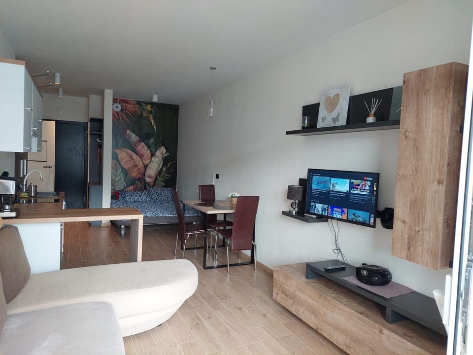 TV and multimedia, Seating area