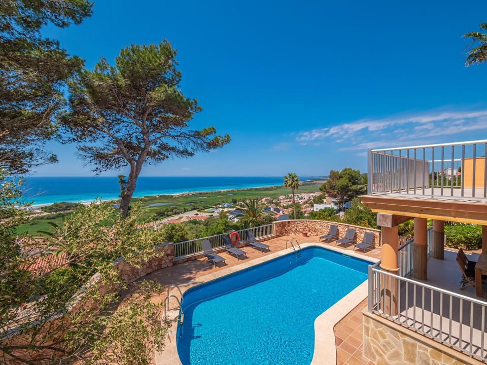 Balcony/Terrace, Sea view, Swimming pool