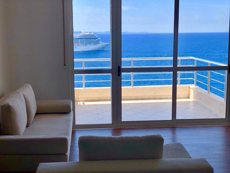 Balcony/Terrace, Living room