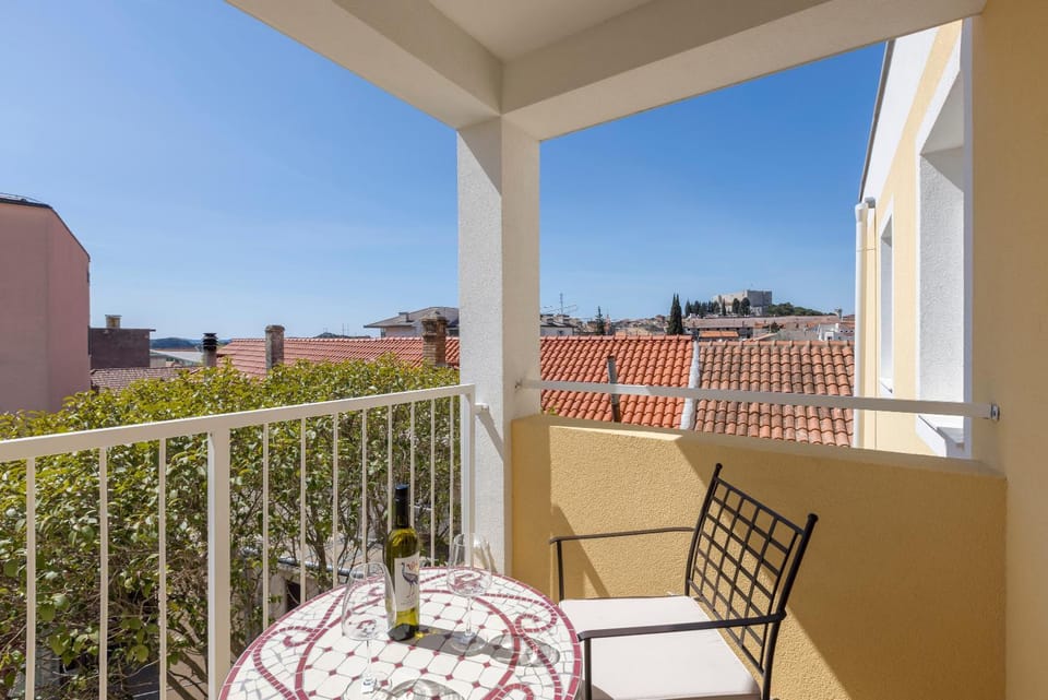 Balcony/Terrace, City view
