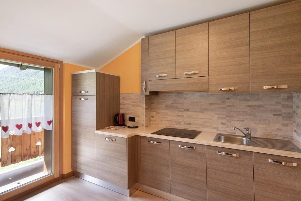 Kitchen or kitchenette, Living room