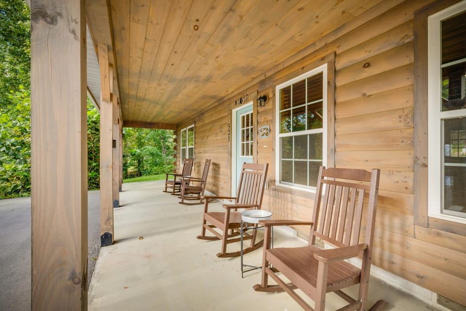 Paws in the Air House in Pigeon Forge