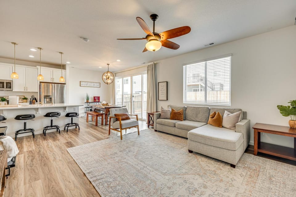 Bright Colorado Springs Home, 10 Mi to Dtwn! House in Colorado Springs