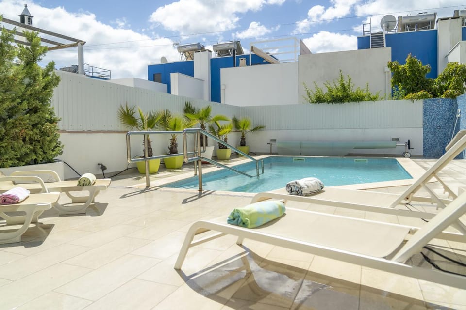 Balcony/Terrace, Swimming pool