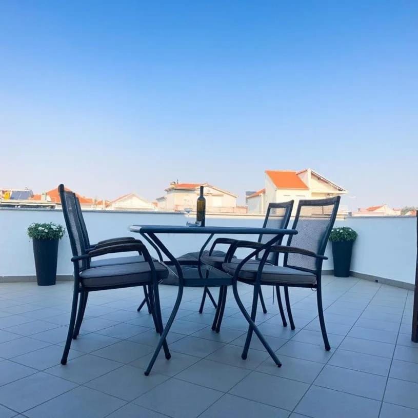 SOBE/ROOMS RIVA Bed and Breakfast in Zadar
