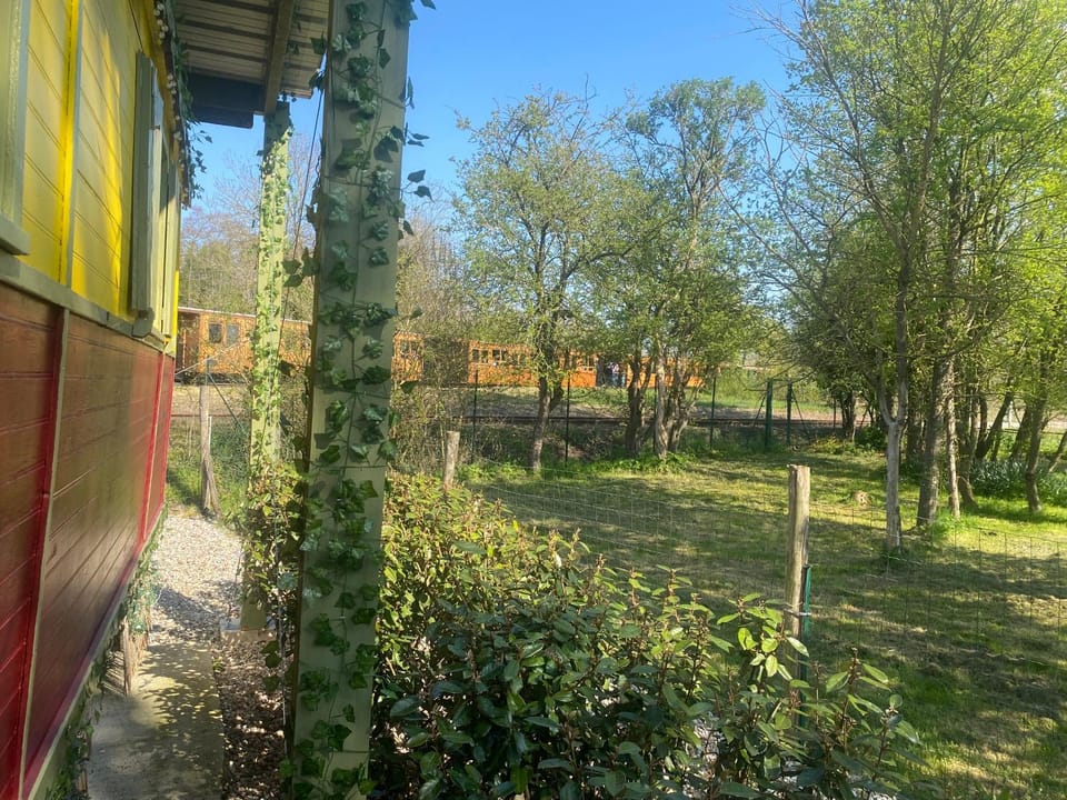 Roulotte pour une nuit en amoureux tout équipée.. House in Hauts-de-France