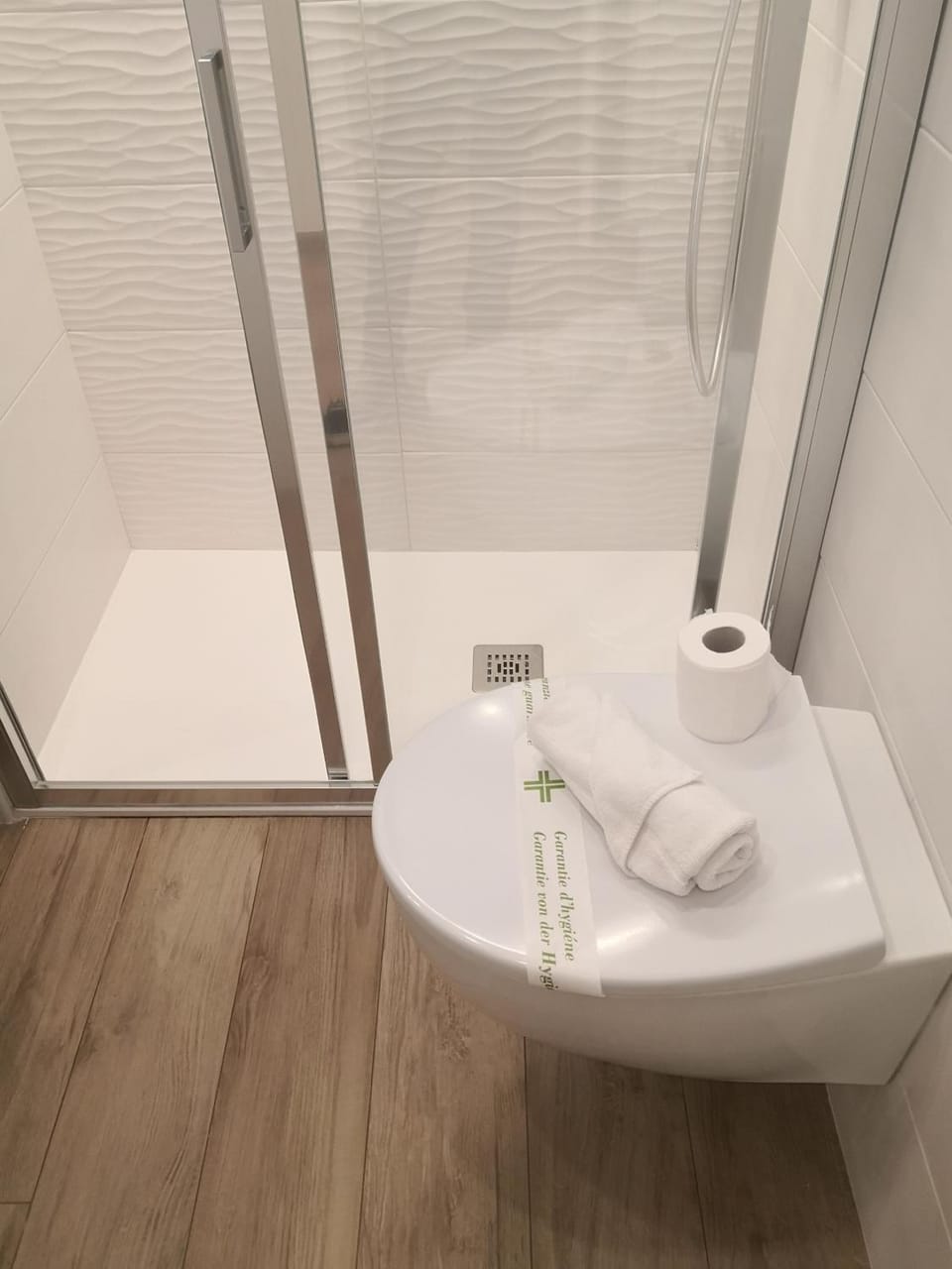 Bathroom, towels