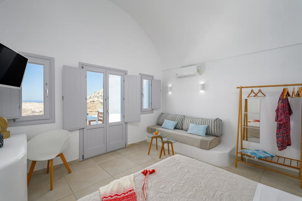 Bedroom, air conditioner