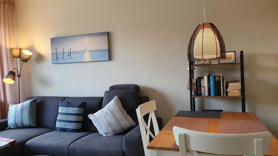 Communal lounge/ TV room, Living room, Seating area, Dining area
