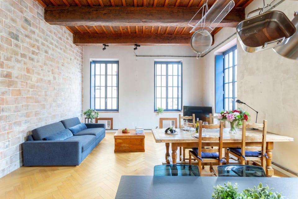 Sunny Stylish Spacious Loft in Old-Port Apartment in Marseille