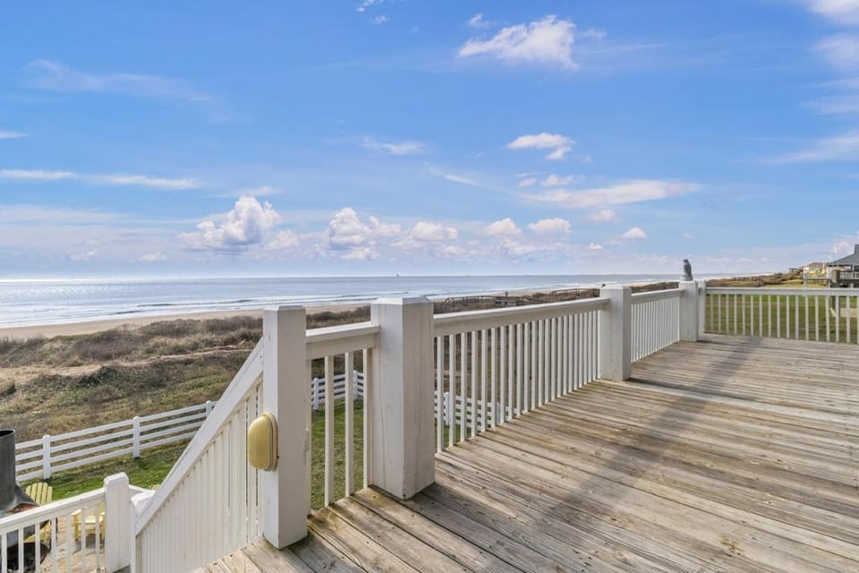 Sunrise, Sunburn, Sunset, Repeat home House in Bolivar Peninsula