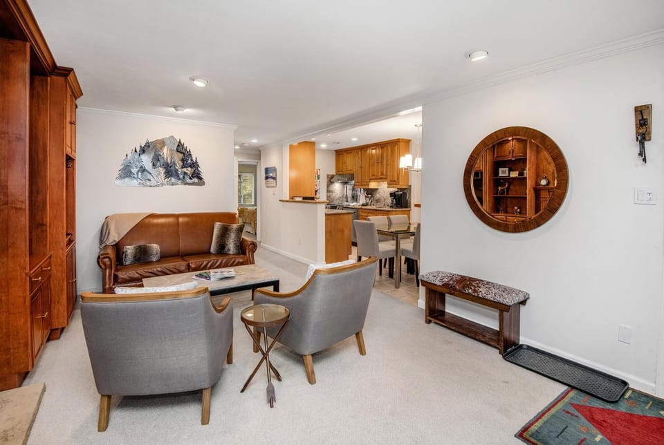 Kitchen or kitchenette, Living room, Dining area