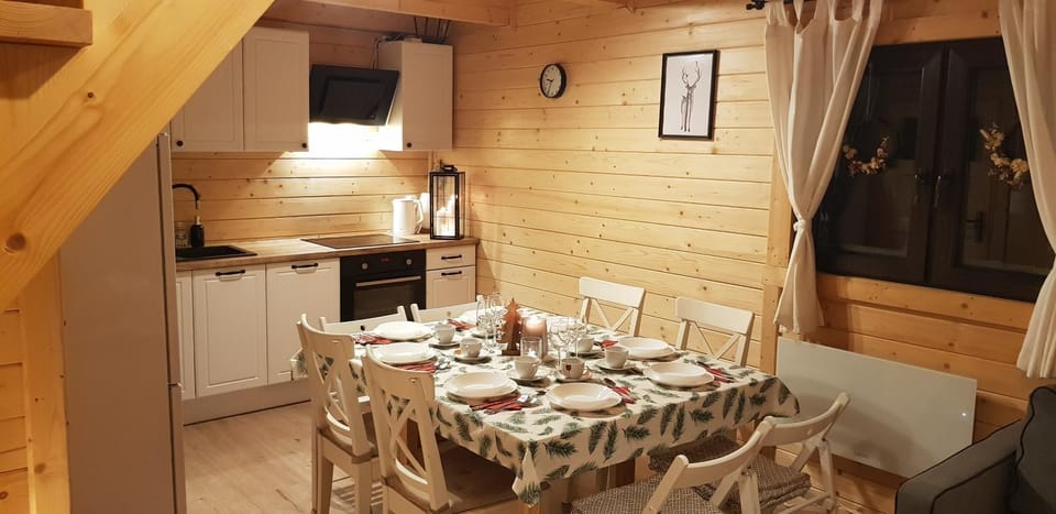 Dining area, Family