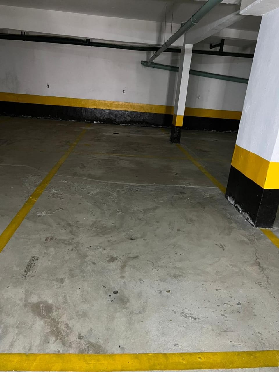 Apartamento no Guarujá Enseada a beira mar, ótima localidade e com ar condicionado Apartment in State of São Paulo