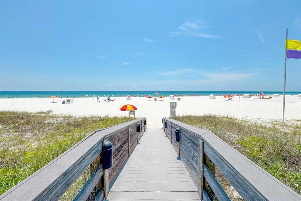 Windward Pointe 502-Beachfront 3bd2ba-Sleeps 8 Apartment in Orange Beach