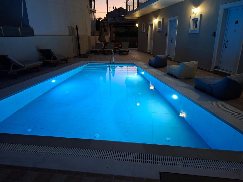 Pool view, Swimming pool, Swimming pool