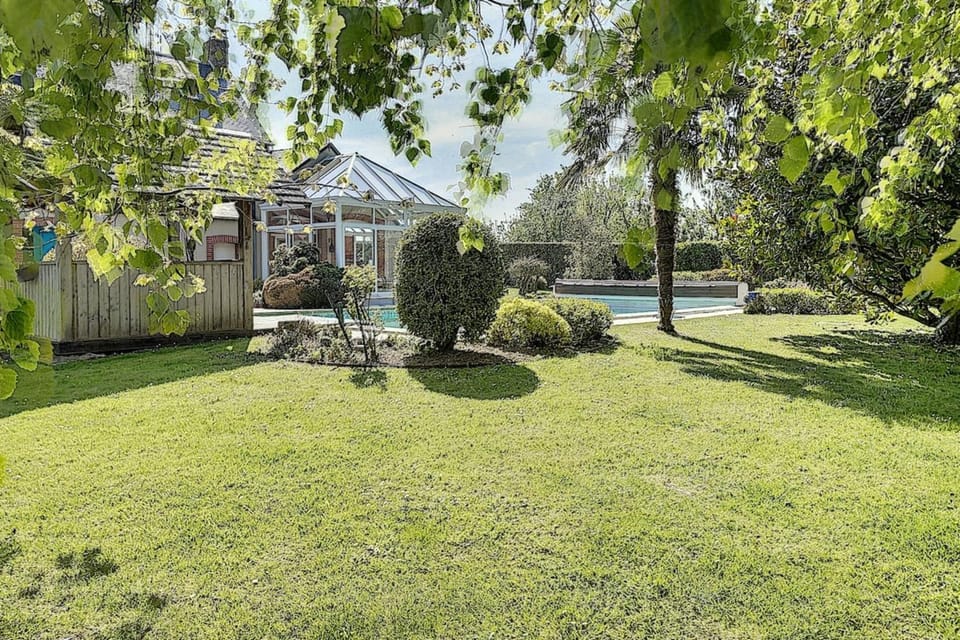 Maisons de Familles Vacation rental with pool spa and Mont-Saint-Michel Villa in Brittany