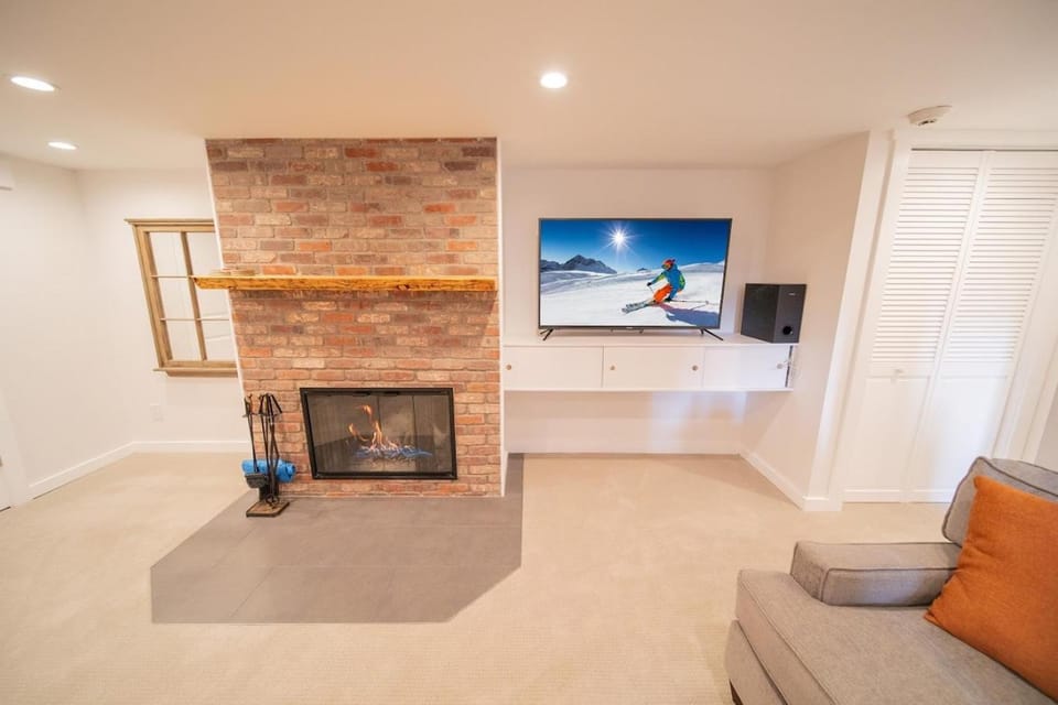 Wild Irishman 1032 with SummitCove Lodging in Colorado House in Keystone